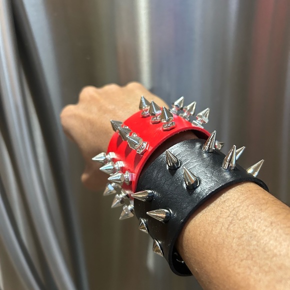 2 PCs faux leather Gothic Red Black spike Rock Bracelets - - Picture 2 of 7